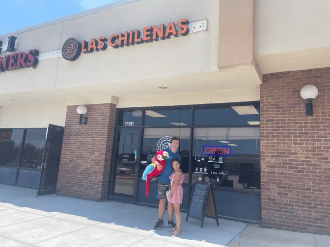 Outside Las Chilenas with Max the Macaw